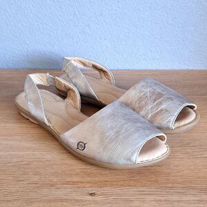 Born Trang Women’s 9 M Silver Leather Flat Slingback Sandals Comfort Minimalist